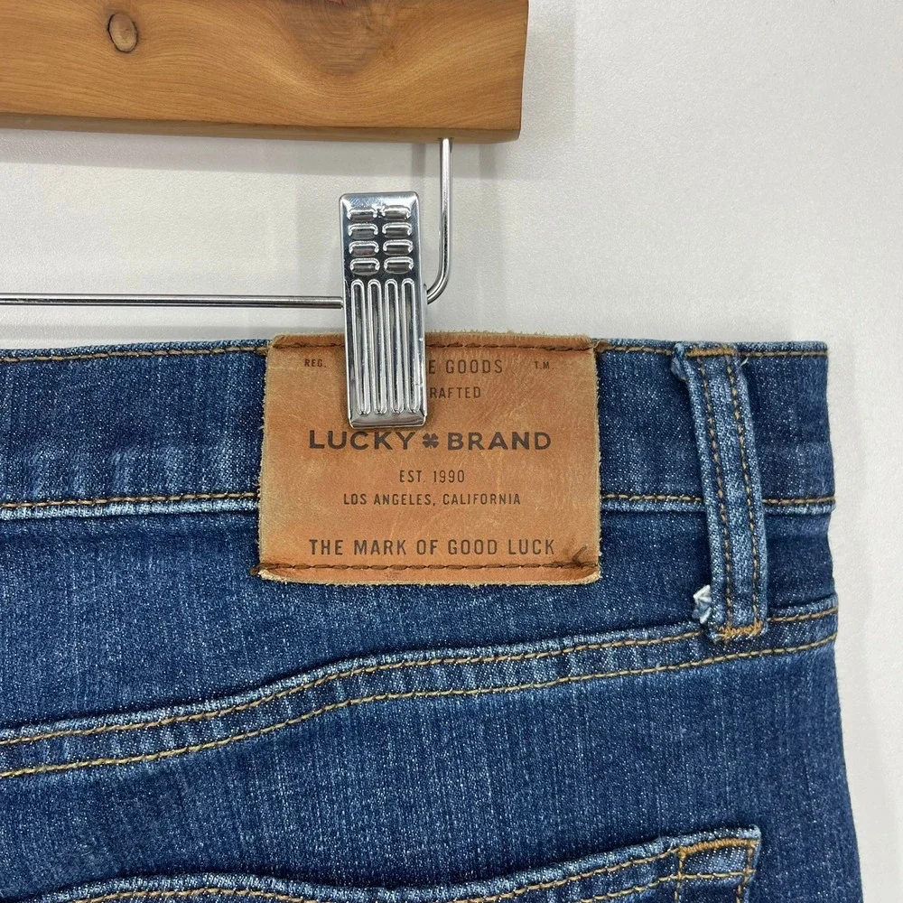Lucky Brand 221 Straight Mens Jeans Dark Wash Denim 38x32 7M12644